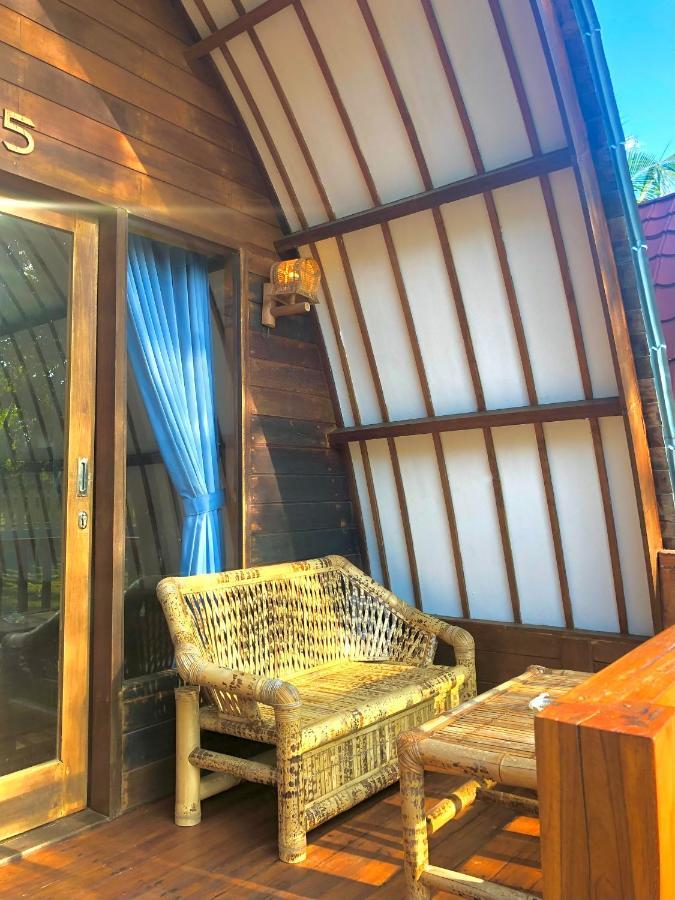 Blue Moon Meno Hotel Gili Meno Luaran gambar