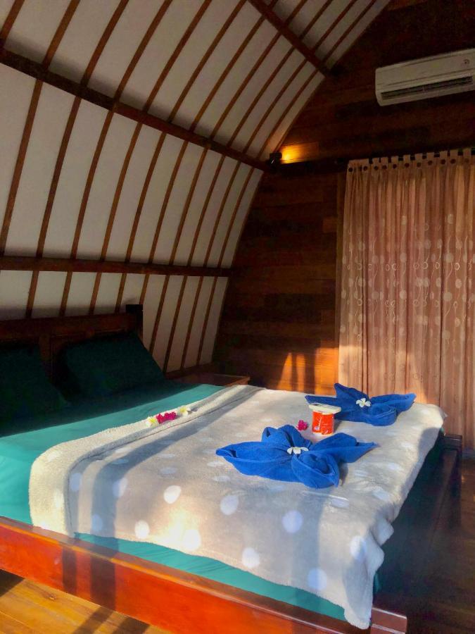Blue Moon Meno Hotel Gili Meno Luaran gambar