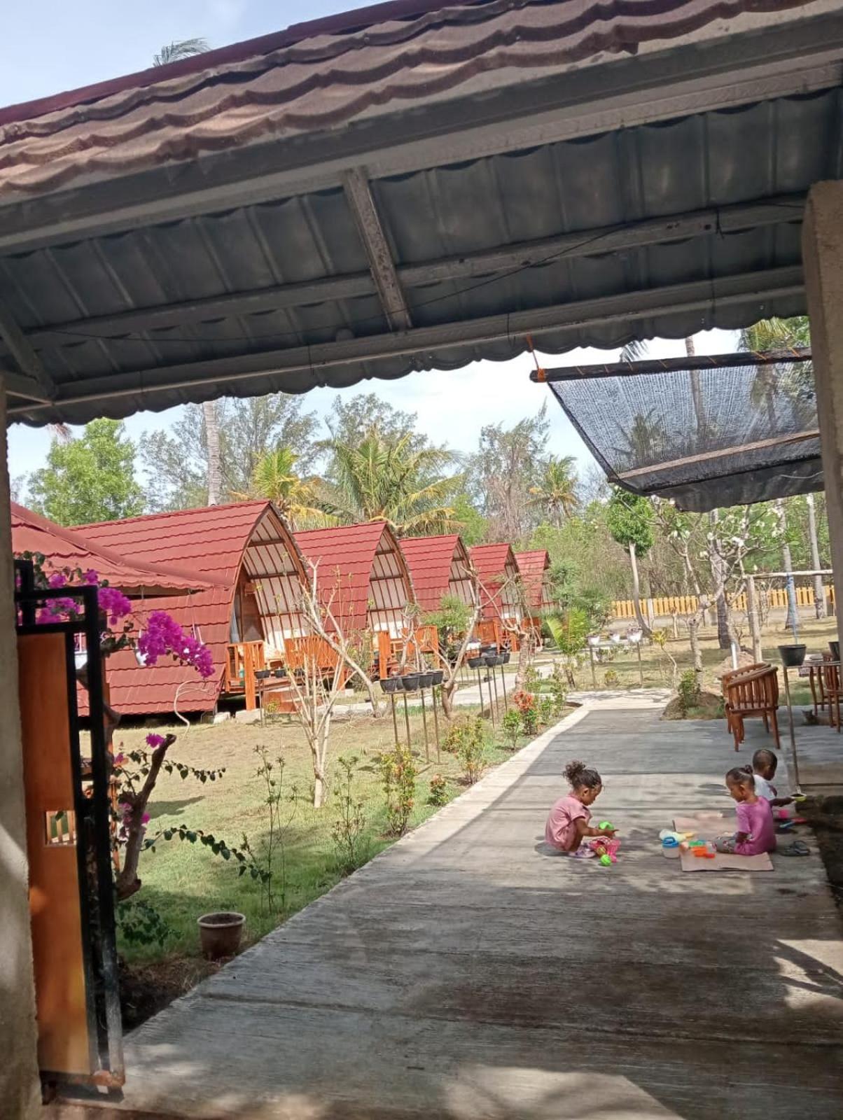 Blue Moon Meno Hotel Gili Meno Luaran gambar