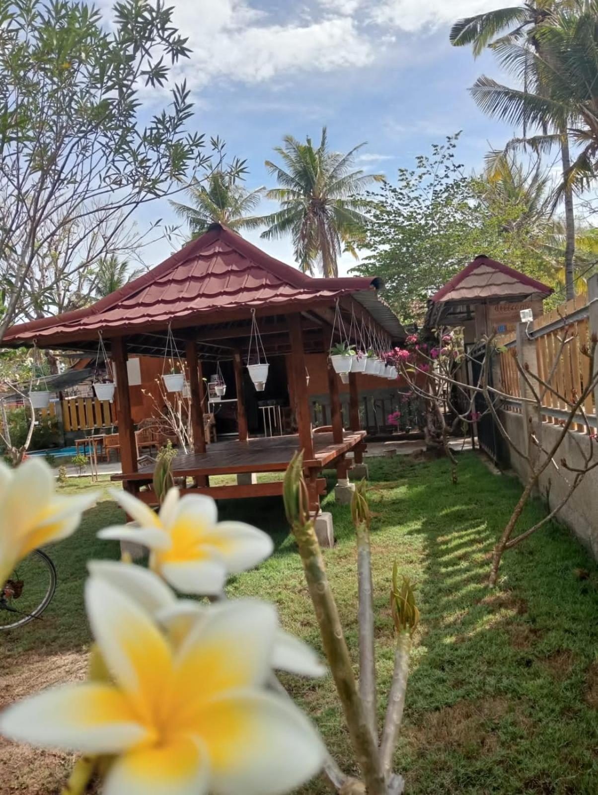 Blue Moon Meno Hotel Gili Meno Luaran gambar